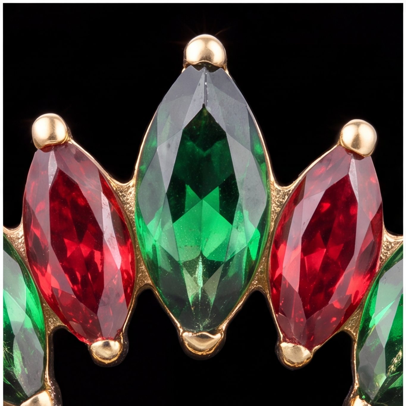 Holly — Green & garnet marquise, chained in gold