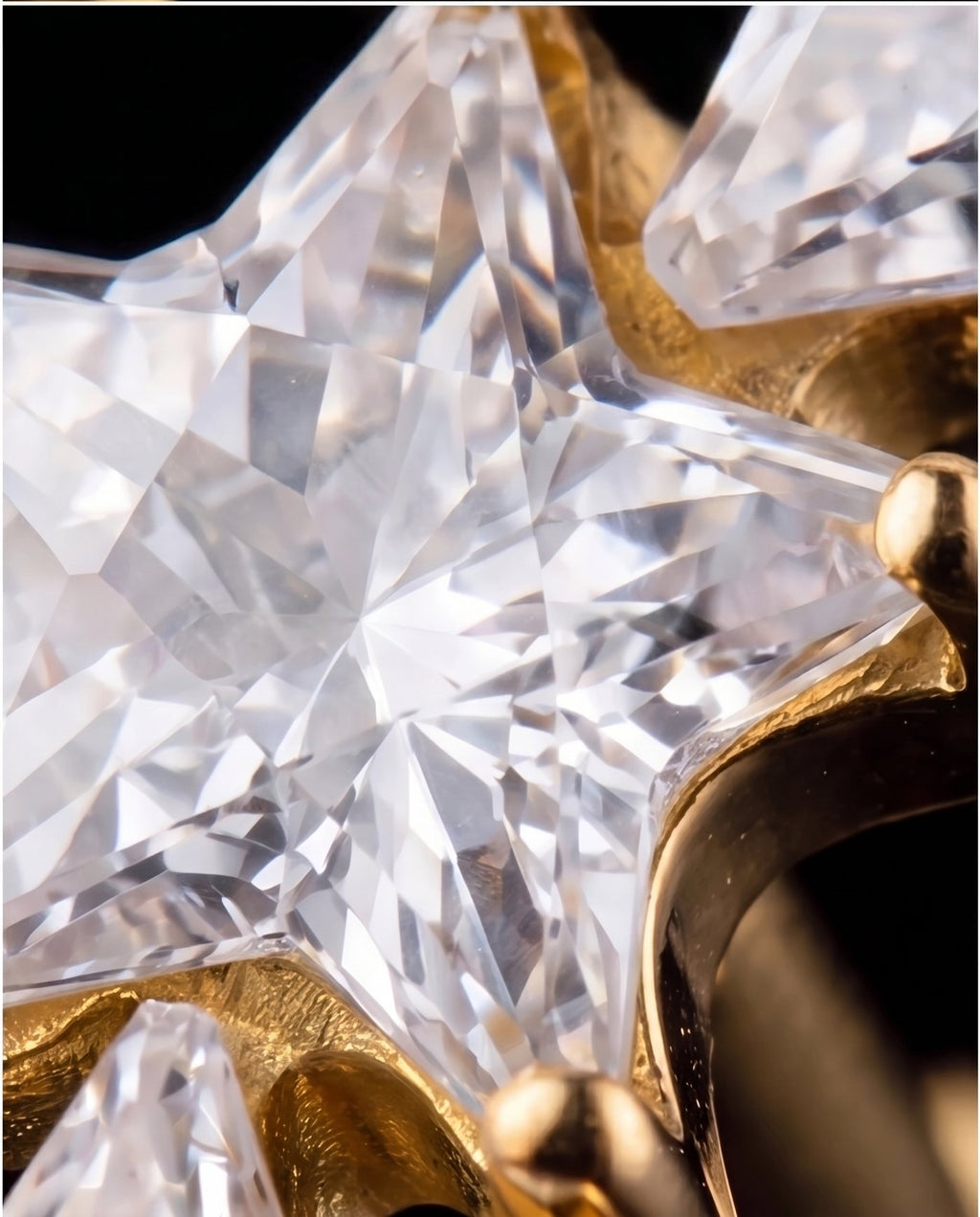 Stella — Three star-cut crystals ascending