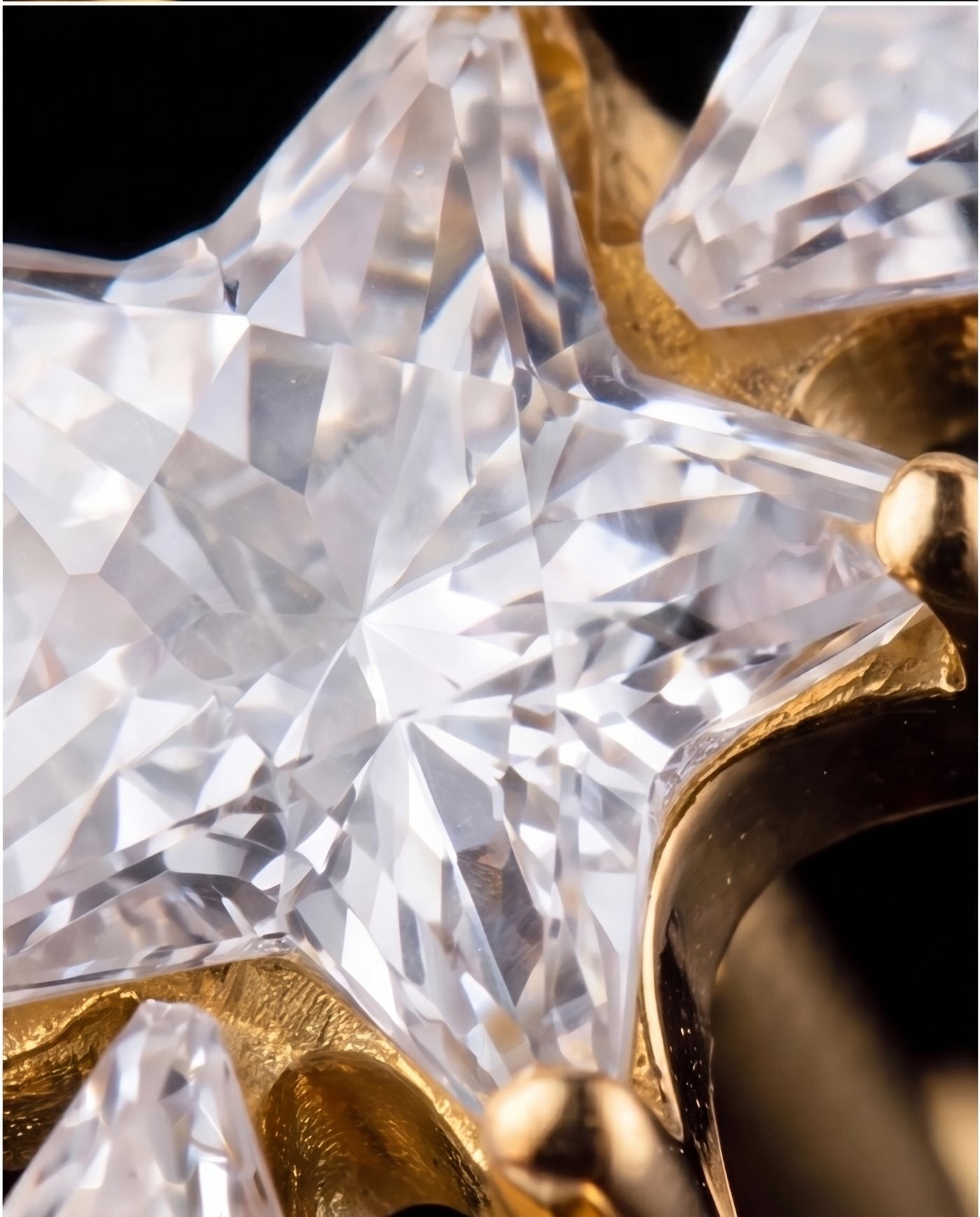 Stella — Three star-cut crystals ascending
